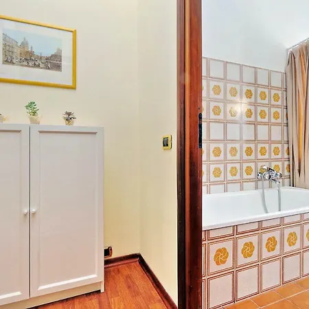 Merulana Appartement *